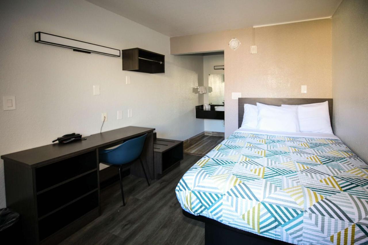 Hotel 6-sacramento, Ca - Old North