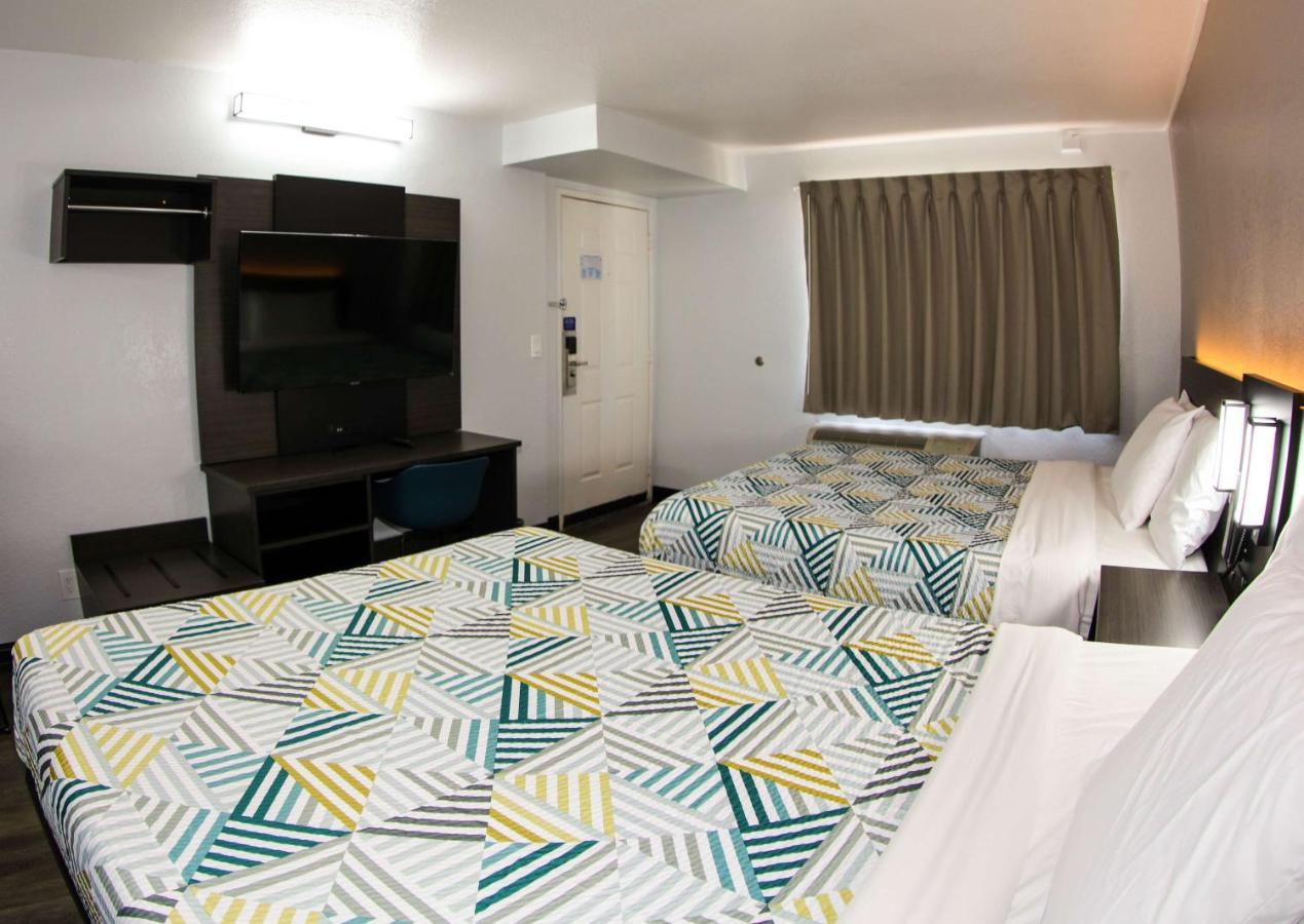 Hotel 6-sacramento, Ca - Old North