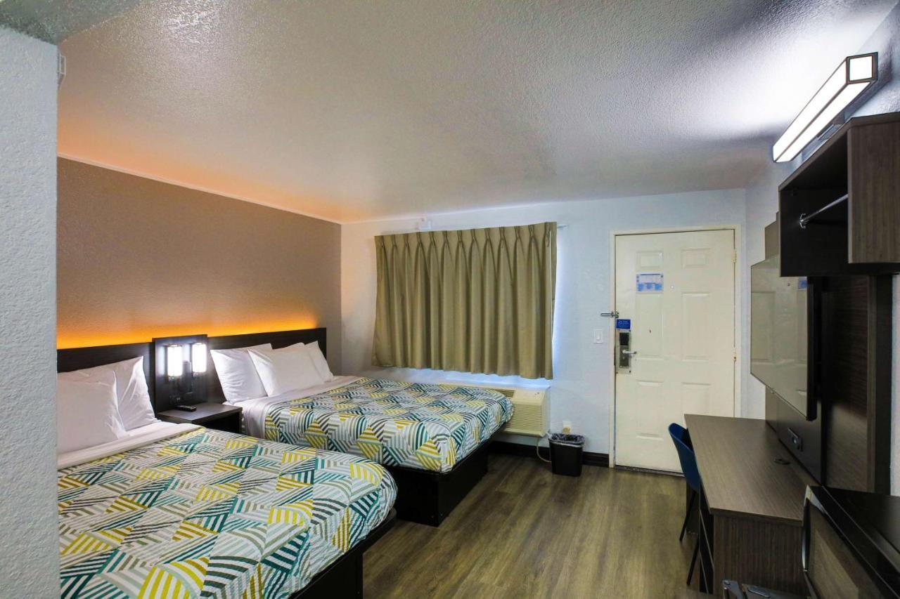 Hotel 6-sacramento, Ca - Old North